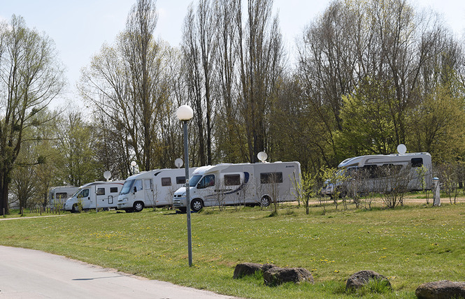 AIRE DE STATIONNEMENT CAMPING-CAR DU LAC DE MADINE - HEUDICOURT 5 - Heudicourt-sous-les-Côtes