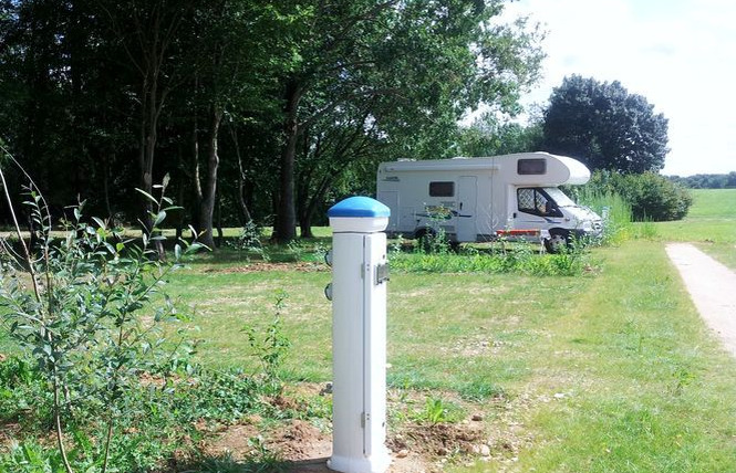 AIRE DE STATIONNEMENT CAMPING-CAR CONFORT DU LAC DE MADINE - NONSARD 5 - Nonsard-Lamarche