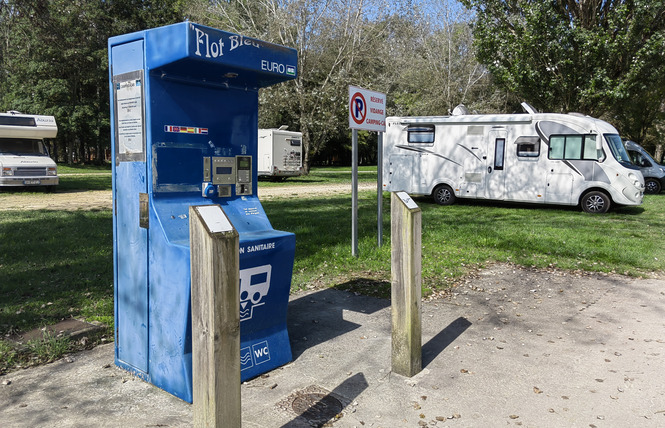 AIRE DE STATIONNEMENT CAMPING-CAR CONFORT DU LAC DE MADINE - HEUDICOURT 6 - Heudicourt-sous-les-Côtes