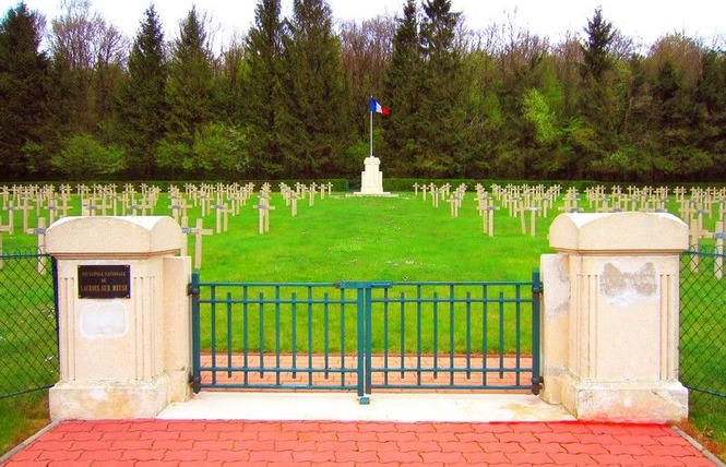 NECROPOLE FRANCAISE 1 - Lacroix-sur-Meuse