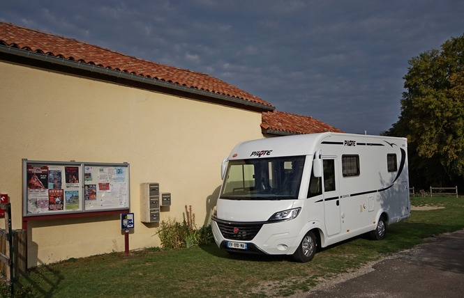 AIRE DE STATIONNEMENT CAMPING-CARS 5 - Beaulieu-en-Argonne